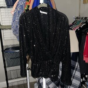 NWOT ZARA SZ MED BLACK SEQUIN TOP